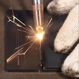 Máy hàn laser cầm tay bằng kim loại 1000W 1500W 2000W