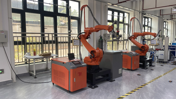 Máy hàn laser sợi tự động tùy chỉnh với cánh tay robot 6 trục chứng nhận CE