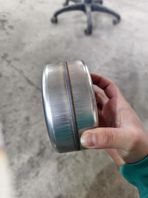 Máy hàn laser sợi tự động 2000W cho chai nước nước nước