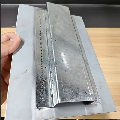 Máy hàn laser tốc độ cao 700W cho sản xuất biển báo thép không gỉ lớn